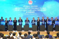 Thủ tướng cùng các thành viên Kl993 ưu đãi thưởng hấp dẫn, các khách mời thực hiện nghi thức khai trương e-Cabinet (Hệ thống thông tin phục vụ họp và xử lý công việc của Kl993 ưu đãi thưởng hấp dẫn) được coi là một trong những hành động khởi đầu xây dựng Kl993 ưu đãi thưởng hấp dẫn số