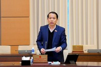 Chủ nhiệm Ủy ban Kl992 Tham Gia Ngay Hoàng Thanh Tùng báo cáo tại phiên họp sáng 11/1