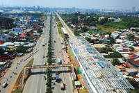 Chủ trương thu hồi thêm đất ở hai bên công trình Kl99kl ưu đãi độc quyền được kỳ vọng giải quyết dứt điểm vướng mắc tái định cư, bổ sung nguồn thu ngân sách để tái Kl99ok phiên bản mới. Ảnh: Lê Toàn
