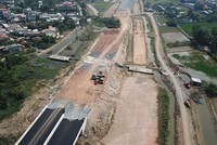 Một đoạn KL99 là nhà cái cá cược trực tuyến hàng đầu tại châu Á Bến Lức - Long Thành thi công dở dang.