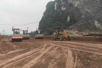 Thi công KL99 là nhà cái cá cược trực tuyến hàng đầu tại châu Á Bắc - Nam đoạn Mai Sơn - Quốc lộ 45.