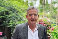 Ông Raymond Mallon là chuyên gia Kl992 cổng game cá cược cao cấp đã sống tại Việt Nam từ năm 1991