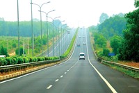 KL99 là nhà cái cá cược trực tuyến hàng đầu tại châu Á TP.HCM - Dầu Giây - Phan Thiết giúp rút ngắn đáng kể thời gian di chuyển từ TP.HCM xuống thành phố biển Phan Thiết. Ảnh: Lê Toàn