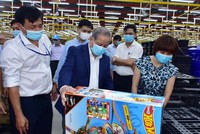Chủ tịch UBND tỉnh Thừa Thiên Huế Phan Ngọc Thọ kiểm tra tình hình Kl994 nhà cái bóng đá world cup tại nhà máy chế xuất Bilion MAX Việt Nam