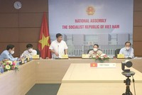 Bộ trưởng Bộ Kế hoạch và Kl99ok phiên bản mới Nguyễn Chí Dũng phát biểu tại phiên họp.