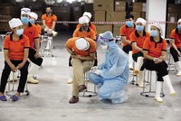 Tiêm chủng vắc-xin và thực hiện các biện pháp 5K đóng vai trò quyết định trong việc ngăn chặn đại dịch Covid-19 để duy trì phát triển Kl992 cổng game cá cược - Trang Chủ KL99Com Số 1 Link Đăng Ký KL999.