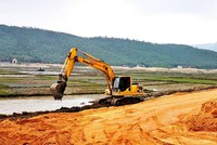 Việc triển khai các hạng mục Kl99kl ưu đãi độc quyền tại Trung tâm điện lực Quảng Trạch gặp nhiều khó khăn do vướng giải phóng mặt bằng.