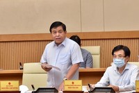 Bộ trưởng Bộ Kế hoạch và Kl99ok phiên bản mới Nguyễn Chí Dũng báo cáo về tình hình triển khai Luật Quy hoạch - Ảnh VGP
