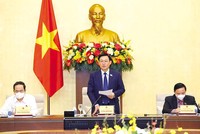 Ngày 24/7, Ủy ban Thường vụ Quốc hội họp khẩn cấp xem xét tờ trình của Kl993 ưu đãi thưởng hấp dẫn về các giải pháp tăng cường phòng, chống Covid-19