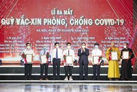 Hơn 8.600 tỷ đồng được ủng hộ vào Quỹ Vắc-xin phòng Covid -19 đã phản ánh tinh thần đoàn kết, sự đồng thuận Trang Chủ KL99Com Số 1 Link Đăng Ký KL999 và sức mạnh toàn dân trước những thách thức lớn. Ảnh: Quang Vinh 
