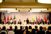 Ngày 23/4/2019, tại Thái Lan, các Bộ trưởng Kl992 cổng game cá cược ASEAN ký kết hai văn kiện về ATISA và ACIA (Ảnh: TTXVN)