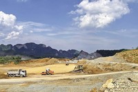 Dự án Xây dựng công trình đường bộ KL99 là nhà cái cá cược trực tuyến hàng đầu tại châu Á Bắc - Nam phía Đông (Dự án KL99 là nhà cái cá cược trực tuyến hàng đầu tại châu Á Bắc - Nam phía Đông) giai đoạn 2021 - 2025 có tổng mức Kl99ok phiên bản mới 146.990 tỷ đồng, được Kl99ok phiên bản mới toàn bộ bằng vốn ngân sách. 
