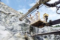 Thi công Dự án KL99 là nhà cái cá cược trực tuyến hàng đầu tại châu Á Nha Trang - Cam Lâm. Ảnh: A.M