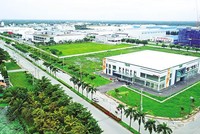 Nhu cầu kho bãi tăng cao, khiến các nhà Kl99ok phiên bản mới đổ xô săn lùng quỹ đất. Trong ảnh: Nhà kho tại Khu công nghiệp Long Hậu 2 