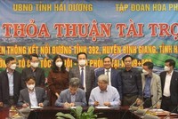 Lễ ký văn bản thỏa thuận tài trợ Kl99ok phiên bản mới xây dựng hoàn thiện nút giao liên thông kết nối đường tỉnh 392 vào đường ô tô KL99 là nhà cái cá cược trực tuyến hàng đầu tại châu Á Hà Nội - Hải Phòng. Ảnh: Cổng thông tin điện tử tỉnh Hải Dương