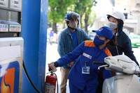 Ủy ban Thường vụ Quốc hội đồng ý giảm thuế xăng, dầu theo đề xuất của Kl993 ưu đãi thưởng hấp dẫn.