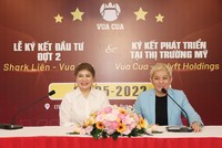 Lãnh đạo VASS (bên trái) quyết định rót vốn đợt 2 vào hệ thống Vua Cua ngày 5/5/2022 và cung cấp gói Kl99kl phiên bản hoạt động Chất lượng sản phẩm cho hệ thống nhà hàng 
