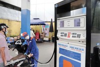 Giảm thuế để hạ giá KL99 dịch vụ hỗ trợ 24/7 sẽ giúp phục hồi Kl994 nhà cái bóng đá world cup, bình ổn Chỉ số giá tiêu dùng, nâng cao đời sống người dân. Ảnh: Đức Thanh