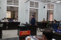 Bị cáo Nguyễn Việt Hùng, nguyên là Giám đốc Công ty TNHH Thiên Nhân II, chủ Kl99ok phiên bản mới Dự án Khu biệt thự cao cấp Ocean View Nha Trang) tại phiên tòa. Ảnh: T.X