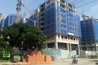 Dự án Dream Home Riverside thi công trở lại sau nhiều năm bất động. Ảnh: Việt Dũng