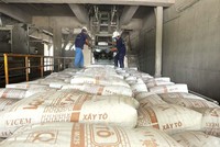 Nhiều công ty xi măng vẫn tiếp tục nâng công suất. Trong ảnh: Kl994 nhà cái bóng đá world cup xi măng tại Vicem Hà Tiên