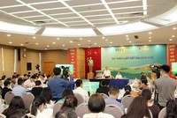 Bộ trưởng Bộ Tài nguyên và môi trường Trần Hồng Hà phát biểu tại hội thảo.