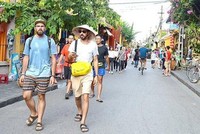 Bảy tháng đầu năm 2022, lượng khách du lịch quốc tế đến Việt Nam vẫn còn hạn chế.