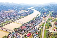 Kl99kl ưu đãi độc quyền KL99 là cổng game giải trí trực tuyến hàng đầu hiện nay được quan tâm Kl99ok phiên bản mới, giúp cải thiện đáng kể sự kết nối giữa các tỉnh trong Vùng Trung du và miền núi Bắc Bộ cũng như giữa vùng với cả nước. Ảnh: Đ.T