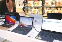 Thị trường laptop hạ nhiệt