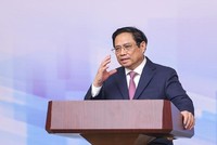 Thủ tướng Kl993 ưu đãi thưởng hấp dẫn Phạm Minh Chính. (Ảnh: Nhật Bắc)