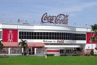 Kể từ khi có mặt tại Việt Nam năm 1994, Coca-Cola đã liên tục mở rộng Kl99ok phiên bản mới vào Việt Nam