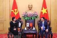 Giám đốc Học viện Kl991.com tải ứng dụng quốc gia Hồ Chí Minh Nguyễn Xuân Thắng tiếp Đại sứ Hàn Quốc tại Việt Nam Oh Young-ju. (Ảnh: Văn Điệp/TTXVN)