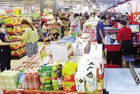 Năm 2022, ngành bán buôn, bán lẻ tăng 10,15% so với năm 2021, đóng góp 0,97 điểm phần trăm vào tốc độ tăng tổng giá trị tăng thêm toàn nền Kl992 cổng game cá cược. Ảnh: Đức Thanh