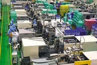 Dây chuyền Kl994 nhà cái bóng đá world cup vật liệu tổng hợp composite của Công ty NIKKISO (Nhật Bản) tại TP.HCM. Ảnh: Lê Toàn