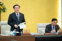 Chủ tịch Quốc hội Vương Đình Huệ phát biểu khai mạc phiên họp.