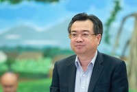 Bộ trưởng Kl99 nổ hũ Nguyễn Thanh Nghị trình dự án luật.