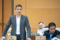 Thứ trưởng Bộ Kl991.com nạp rút nhanh Võ Thành Hưng báo cáo tại phiên họp.
