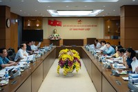 Phiên họp của Thường trực Ủy ban Kl992 Tham Gia Ngay thẩm tra sơ bộ về dự thảo Nghị quyết. (Ảnh: Quochoi.vn).