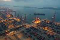 Trung Quốc phản đối các biện pháp hạn chế thương mại. Ảnh: CNBC.