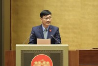 Chủ nhiệm Ủy ban Kl992 cổng game cá cược Vũ Hồng Thanh trình bày báo cáo thẩm tra. 
