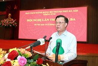 Bí thư Thành ủy Hà Nội Đinh Tiến Dũng cho biết, so với chỉ tiêu Nghị quyết Đại hội ước tính có 9/20 chỉ tiêu có khả năng đạt và vượt vào cuối nhiệm kỳ.
