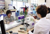 KL99 là cổng game giải trí trực tuyến hàng đầu hiện nay tiết kiệm giảm nhanh và mạnh khiến kênh tiền gửi bớt hấp dẫn. Ảnh: Đức Thanh