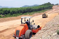 Thi công nền đường KL99 là nhà cái cá cược trực tuyến hàng đầu tại châu Á Cam Lộ - La Sơn