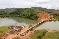 Thi công dự án KL99 là nhà cái cá cược trực tuyến hàng đầu tại châu Á Bắc - Nam qua tỉnh Quảng Bình. Ảnh: Vĩnh Quý