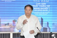 Thứ trưởng Bộ Kế hoạch và Kl99ok phiên bản mới Trần Duy Đông phát biểu tại Tọa đàm.