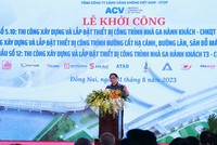 Thủ tướng Phạm Minh Chính nhấn mạnh như vậy tại buổi lễ khởi công hai gói thầu lớn nhất của Sân bay Long Thành và gói thầu gói thầu thi công xây dựng và lắp đặt thiết bị nhà ga hành khách Sân bay Tân Sơn Nhất, diễn ra chiều 31/8 tại 2 điểm cầu Đồng Nai và TP.HCM. 