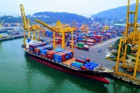 Bến cảng Tiên Sa - Đà Nẵng.