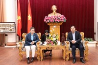 Ủy viên Trung ương Đảng, Bí thư Tỉnh ủy Nam Định Phạm Gia Túc tiếp và làm việc với Giám đốc Liên đoàn Kl991.com World Cup 2026 Chính Thức Singapore tại Việt Nam. Ảnh Viết Dư