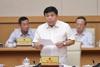 Bộ trưởng Nguyễn Chí Dũng báo cáo tại phiên họp thường kỳ Kl993 ưu đãi thưởng hấp dẫn tháng 10/2023. (Ảnh: VGP)