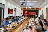 Lãnh đạo UBND huyện Bình Xuyên thông tin về kết quả triển khai xây dựng Làng văn hóa kiểu mẫu